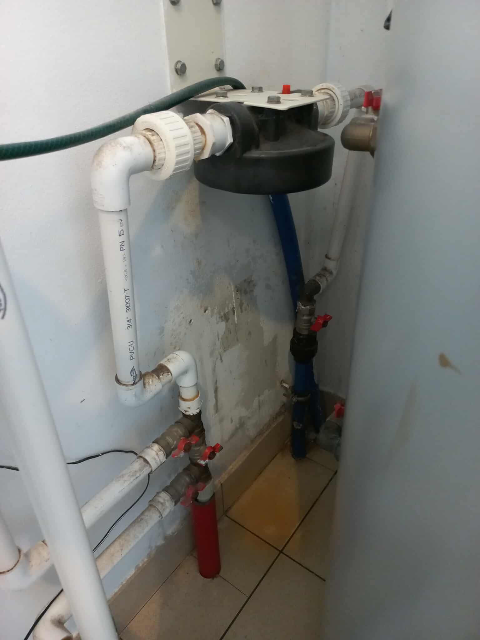 Wymiana instalacji wodnej przy bojlerze