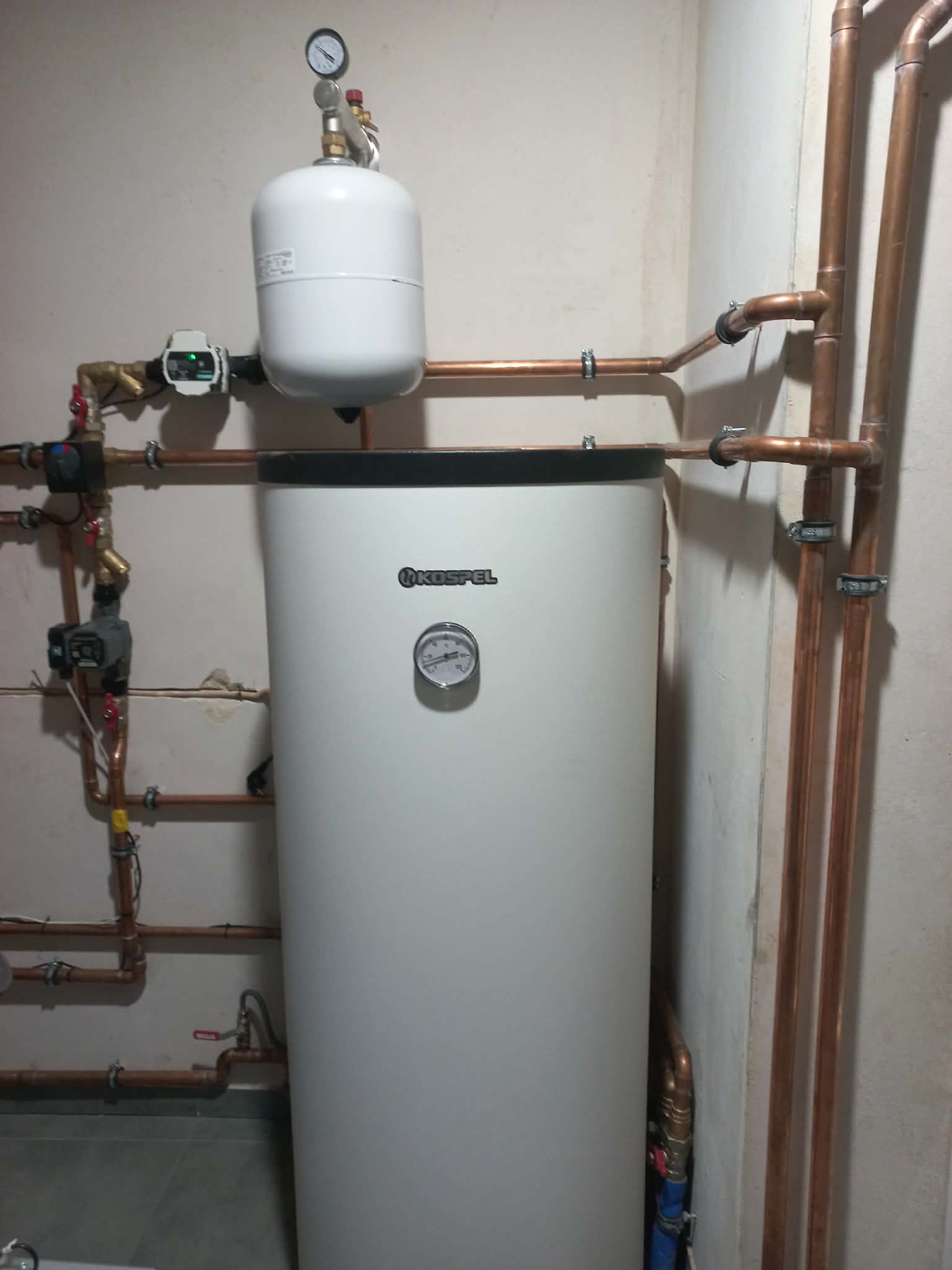 Kocioł Stalmark — zabudowa i przyłącza