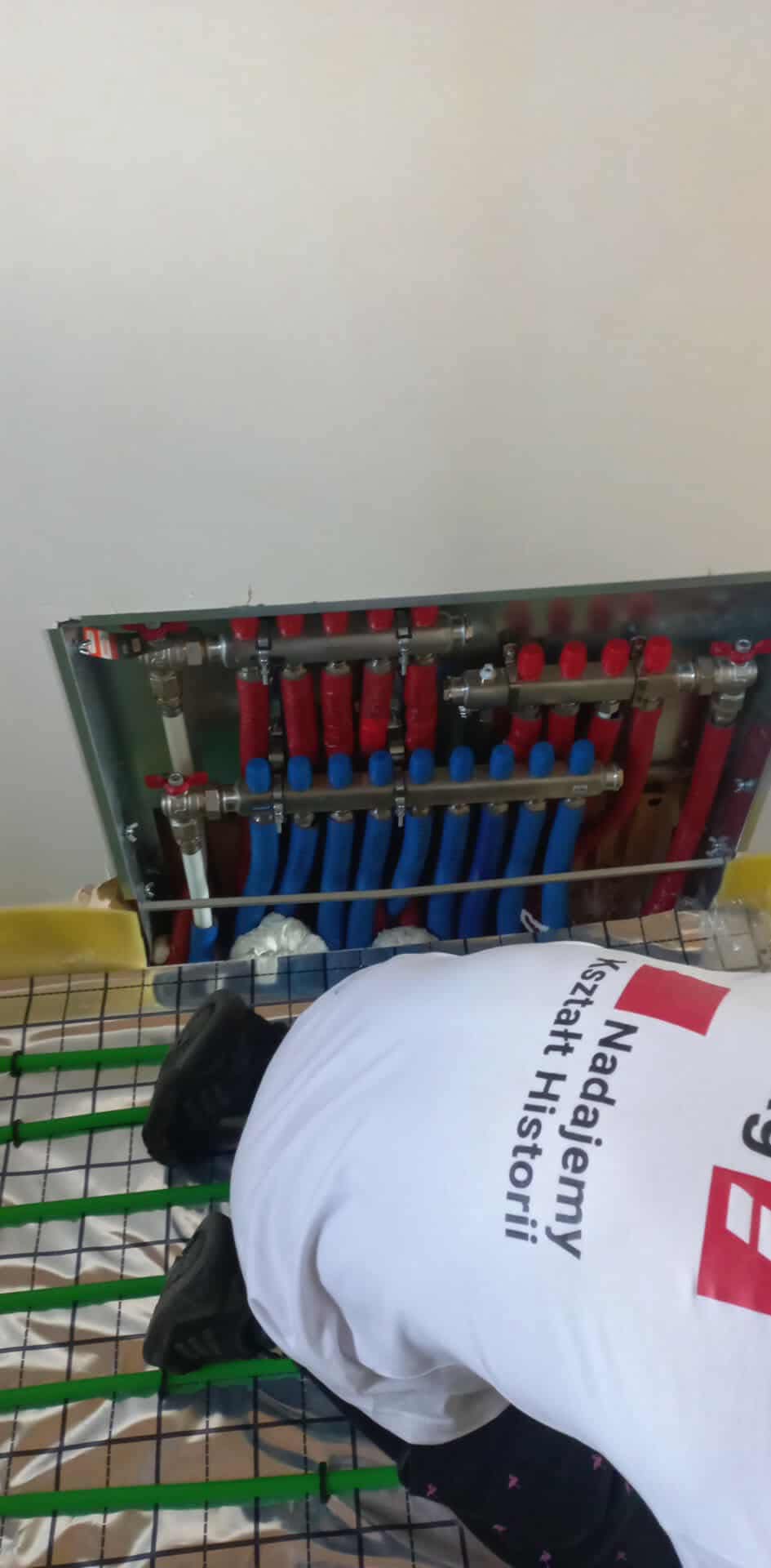 Montaż systemu ogrzewania podłogowego